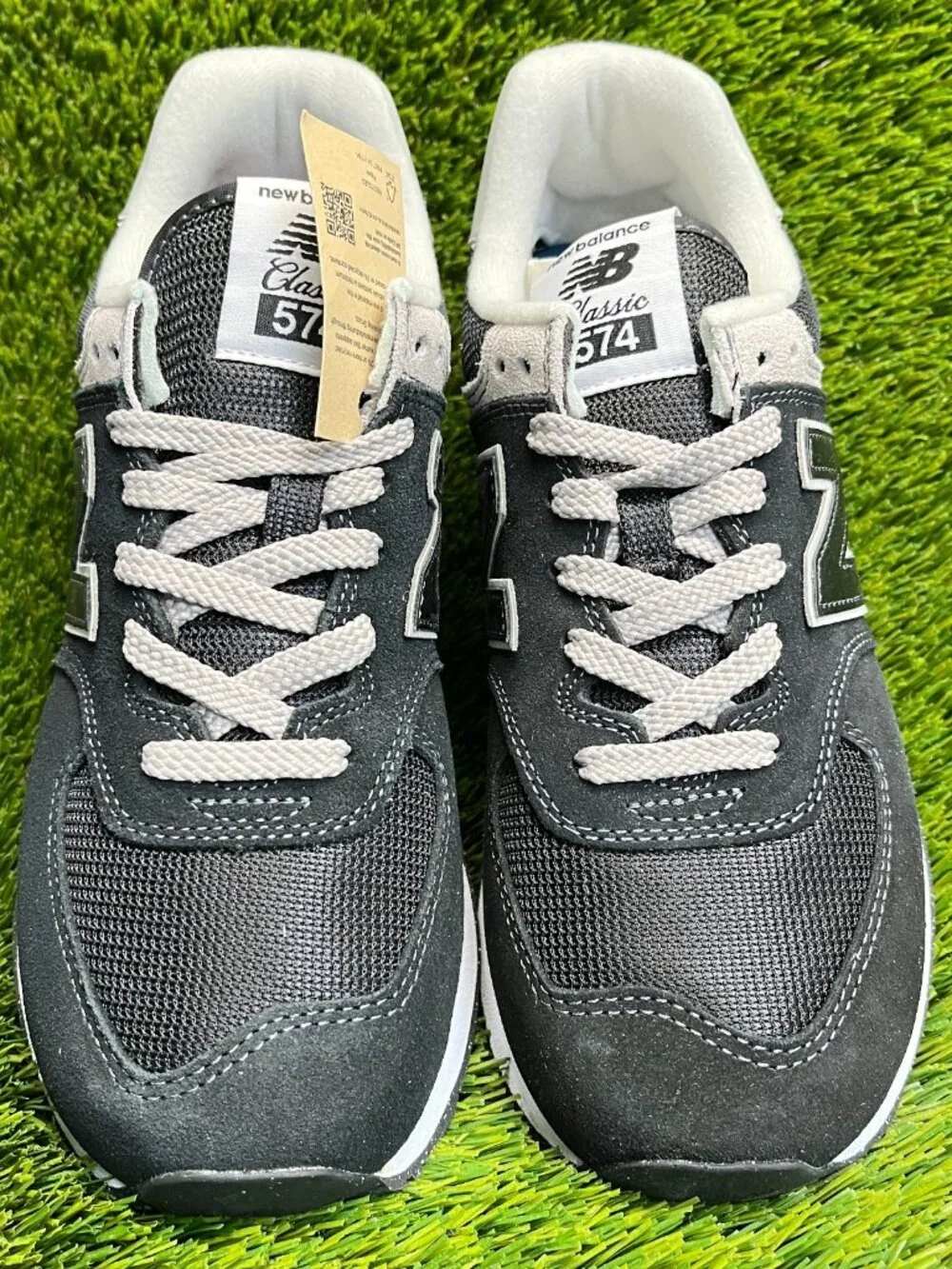 New Balance 574 Classic Mens Size 8 Black‎ Gray Athletic Running Shoes Sneakers